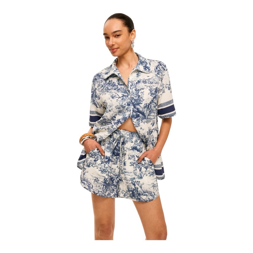 COMMENSE Printed Contrast Trim Shorts Sets
COLOR - Blue/White Size Small NWT
